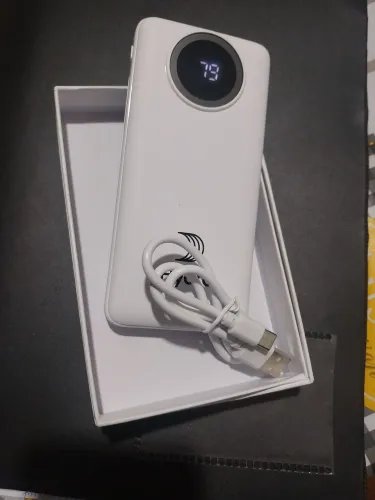 POWER BANK(carregador portátil) 10.000mAh com lanterna e muitíssimas