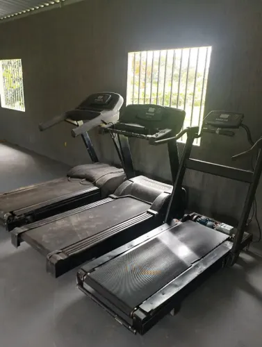 Vendo esteiras moviment( leias a descrição)