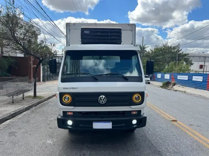 Vw 10.160 Drc 4x2 Baú Refrigerado Menos 17 Graus Novíssimo