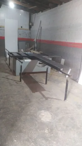 Vende -se esquadrejadeira para marcenaria 