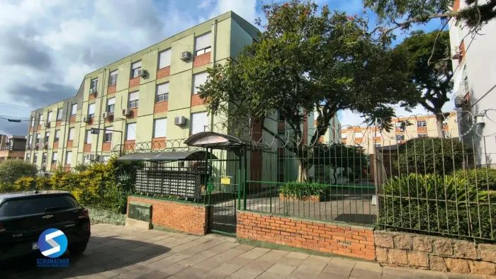 Apartamento térreo de 2 dormitórios no Bairro Cristal