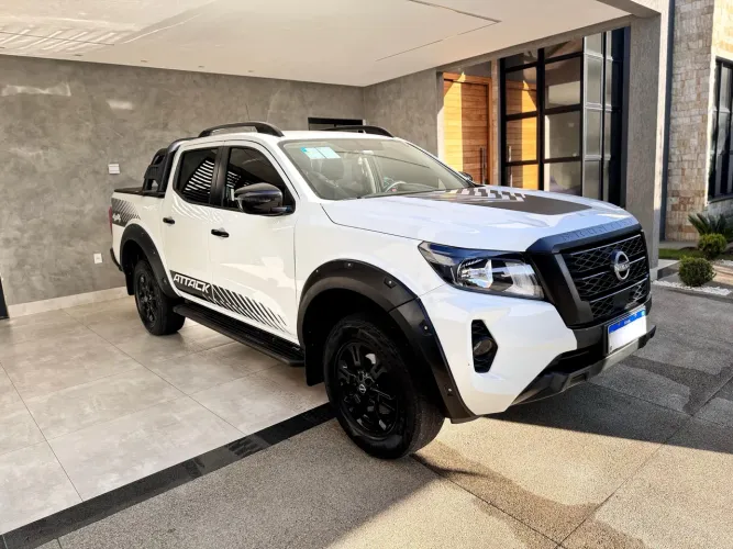 Nissan Frontier Attac.cd 4X4 2.3 Bi-TB Die. AUT 2025