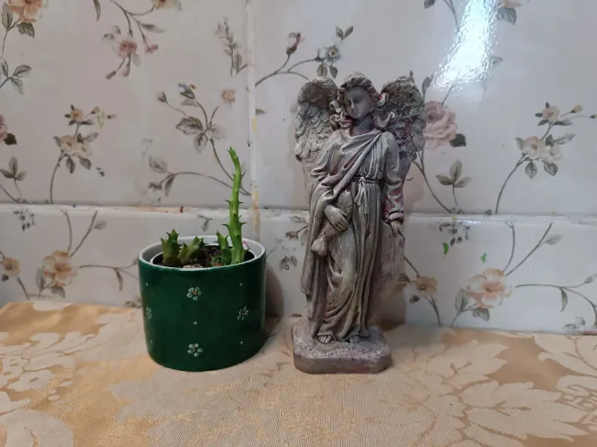 Anjo de gesso estilo Barroco envelhecido com 19cms