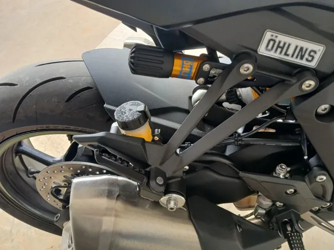 Vendo z1000 r edition apenas 700 km