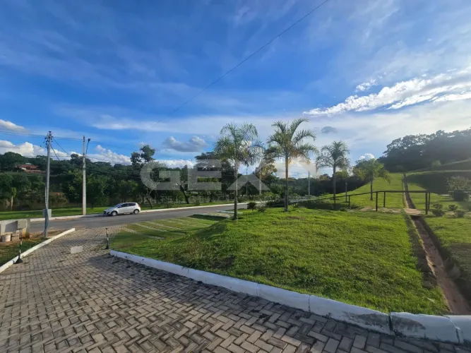 Terreno à Venda no Condomínio Monte Verde em Carmo do Cajuru MG.