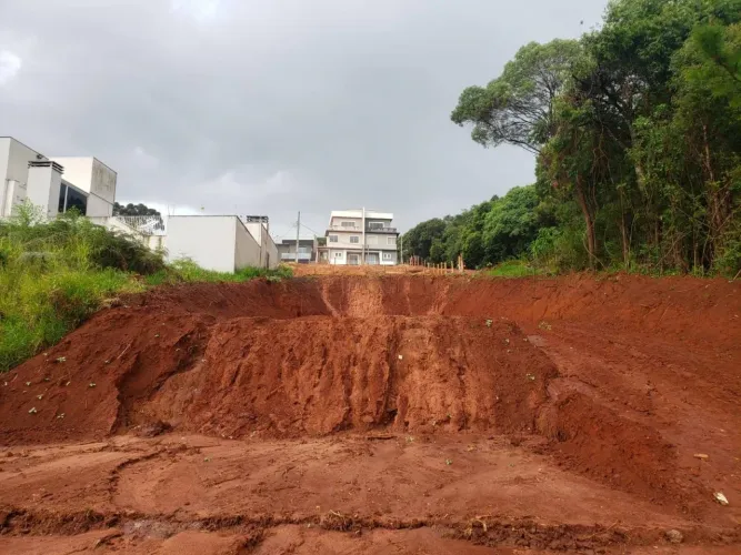Terreno à venda, Já feito Limpeza e Terraplanagem, com 462m² de área total