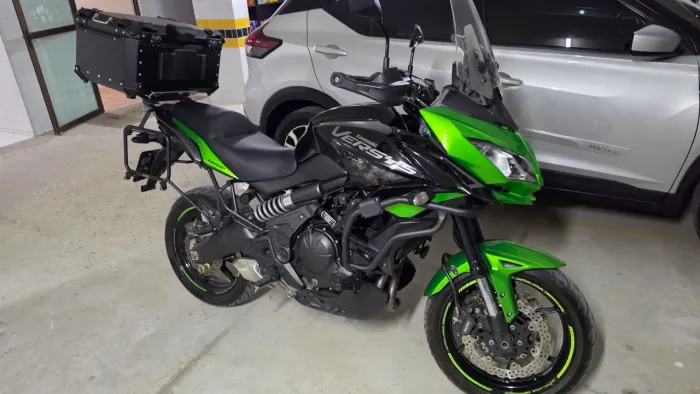 Versys 650 Novíssima toda equipada