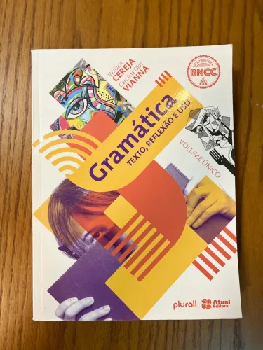 Livro gramática texto, reflexão e uso plurall