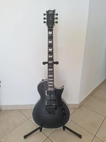 GUITARRA ESP LTD EC-1000FR - BLACK SATIN
