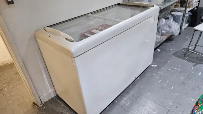Freezer Metalfrio HF40S 336 litros