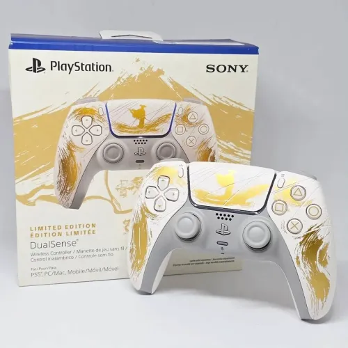 Super Ghost of Yotei controle ps5 dourado