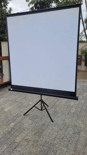 Tela de projeção com suporte