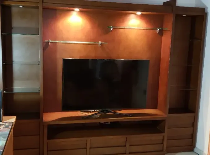 Baixouuuuu!!!!  Rack e painel de TV