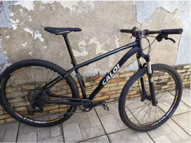 MTB Caloi Vitus 17 com grupo SLX 7100 de 12V Tubeless e brindes