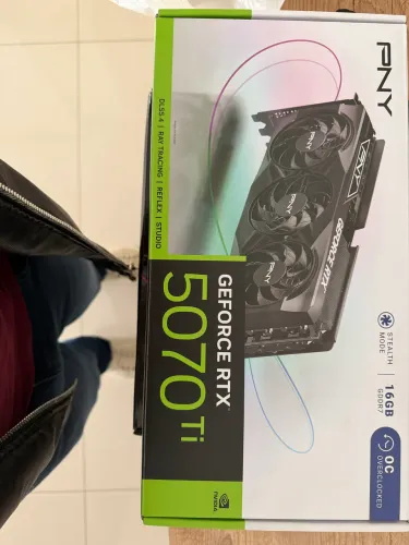 Placa de vídeo Nvidia RTX 5070 TI 16Gb GDDR7