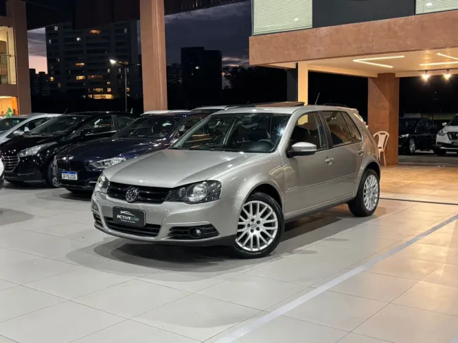 Volkswagen Golf Sportline 1.6 MI Total Flex 8V 4P 2013