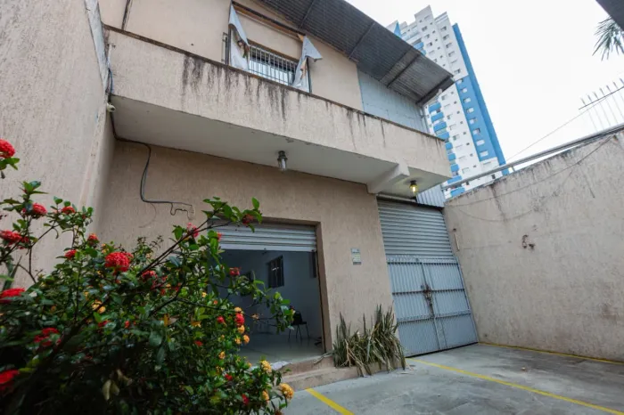 Galpão na Rua dos Ciclames, 340 478 m²