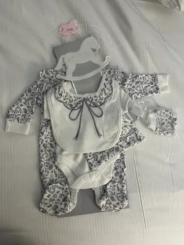 Kit menina recém nascido