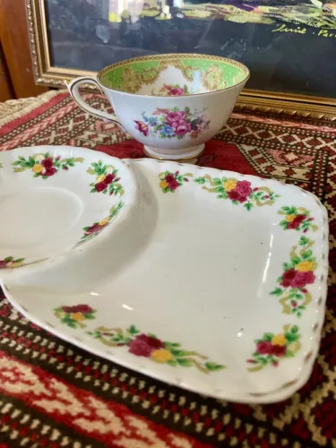 PORTA XÍCARA E BISCOITEIRA ITALIANA VINTAGE SELADA PINTADA Á MÃO