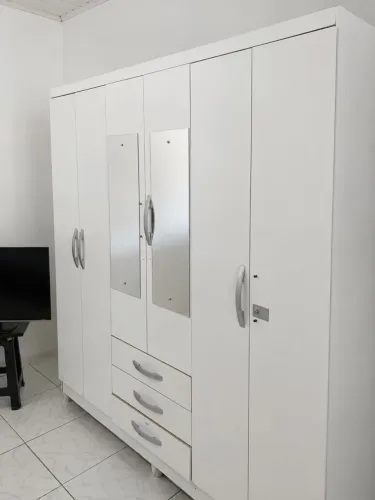 Guarda-roupa de Casal 6 Portas com Espelhos - Bom Estado