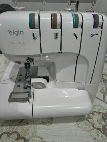 MAQUINA DE COSTURA ELGIN OVERLOCK 2000