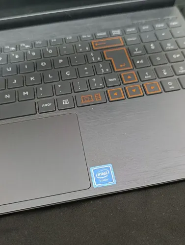 Nootbook positivo SEMI NOVO ÓTIMO PARA ESTUDOS, menos de 6 meses de uso