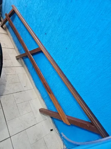 Corrimão em madeira para escada 3 por 1 Metro , sem detalhes