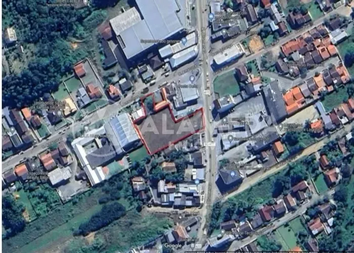Terreno para fins comercias e residencias plano todo regularizado com área útil de 3.186,2