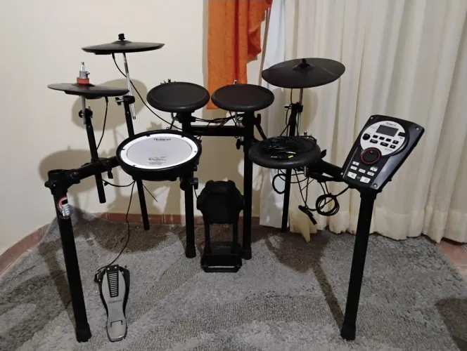 Bateria Eletrônica Roland TD 11
