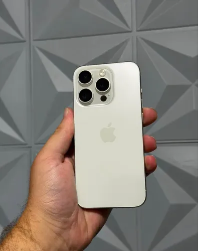 iPhone 15 pro 128gb branco 