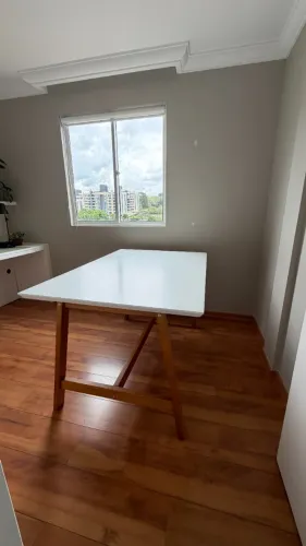 Mesa para Escritório ou Jantar | Madeira Maciça + MDF Laqueado