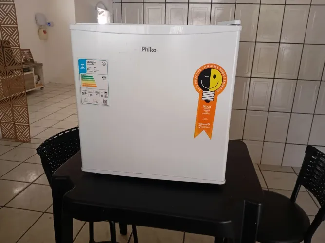Vende frigobar
