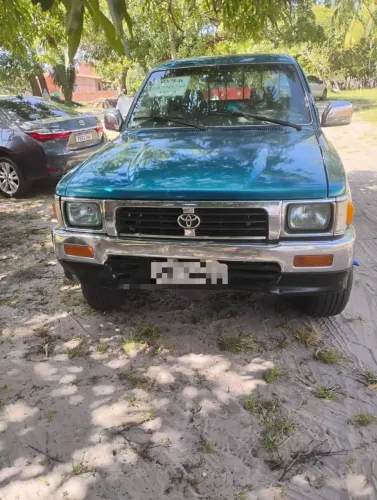 Toyota Hilux CD 4X4 2.8 Diesel Mec. 2001
