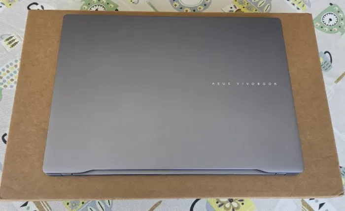 ASUS Vivobook S 14 (OLED) - Ultra 7 258V (Arc) - 32GB / 1TB (S5406)