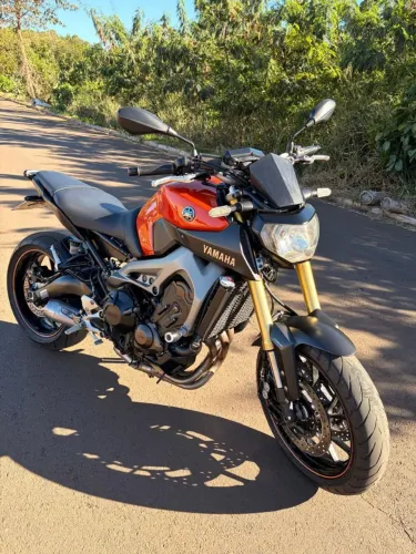 Vende-se Yamaha MT 09 ABS