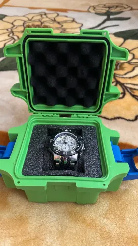 Relógio invicta