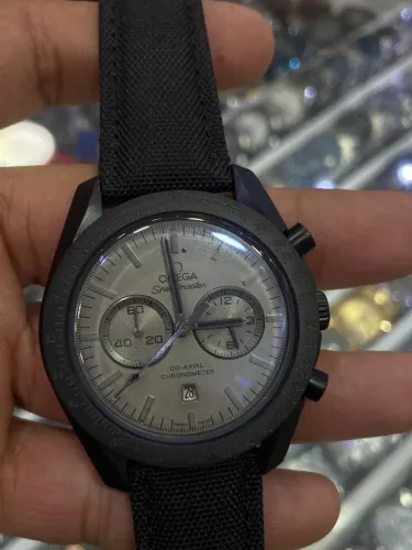 Relógio Omega Speedmaster - Estilo Esportivo e Sofisticado