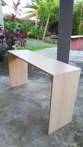 Aparador / mesa de trabalho