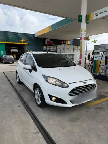 Ford Fiesta 1.6 16V Flex Aut. 5P 2016