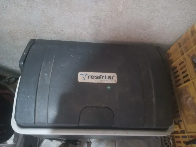 Vendo geladeira interna 12/24 v