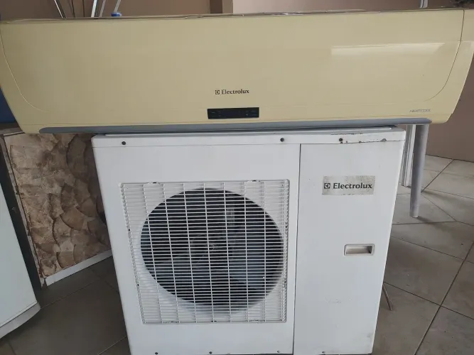 Split Electrolux 30 mil btus