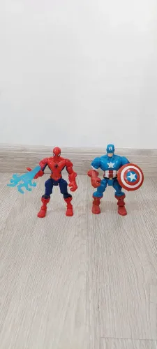 Hasbro Marvel Super Hero - Homem Aranha e Capitão América (usado)