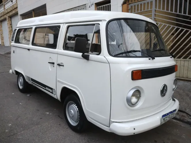 Volkswagen Kombi Standard/ Luxo/ Serie Prata 2002
