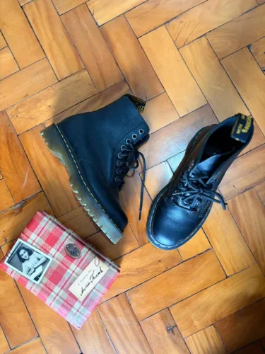 bota doc martens original T38