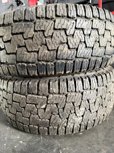 Pneus  255/55/19 marca pirelli semi novos 