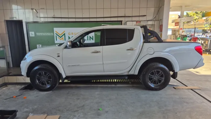 Mitsubishi L200 Triton HPE 3.2 CD TB Int.diesel AUT 2015