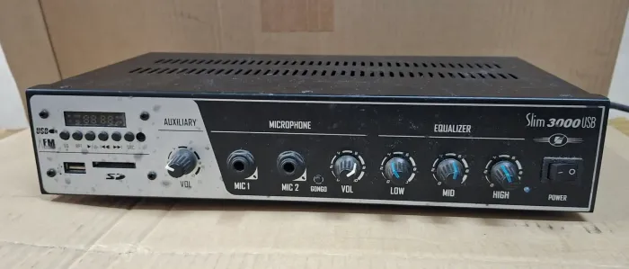 Amplificador Frahm USB Slim-3000