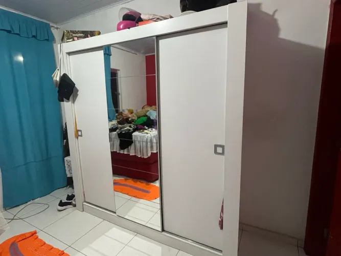 Vendo guarda roupa estado de novo R$600