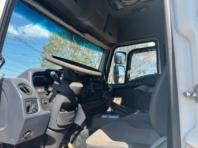 Ford cargo 2429 4 eixo