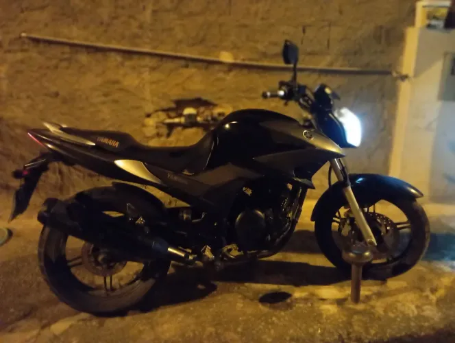 Fazer 250 preta 2016 !